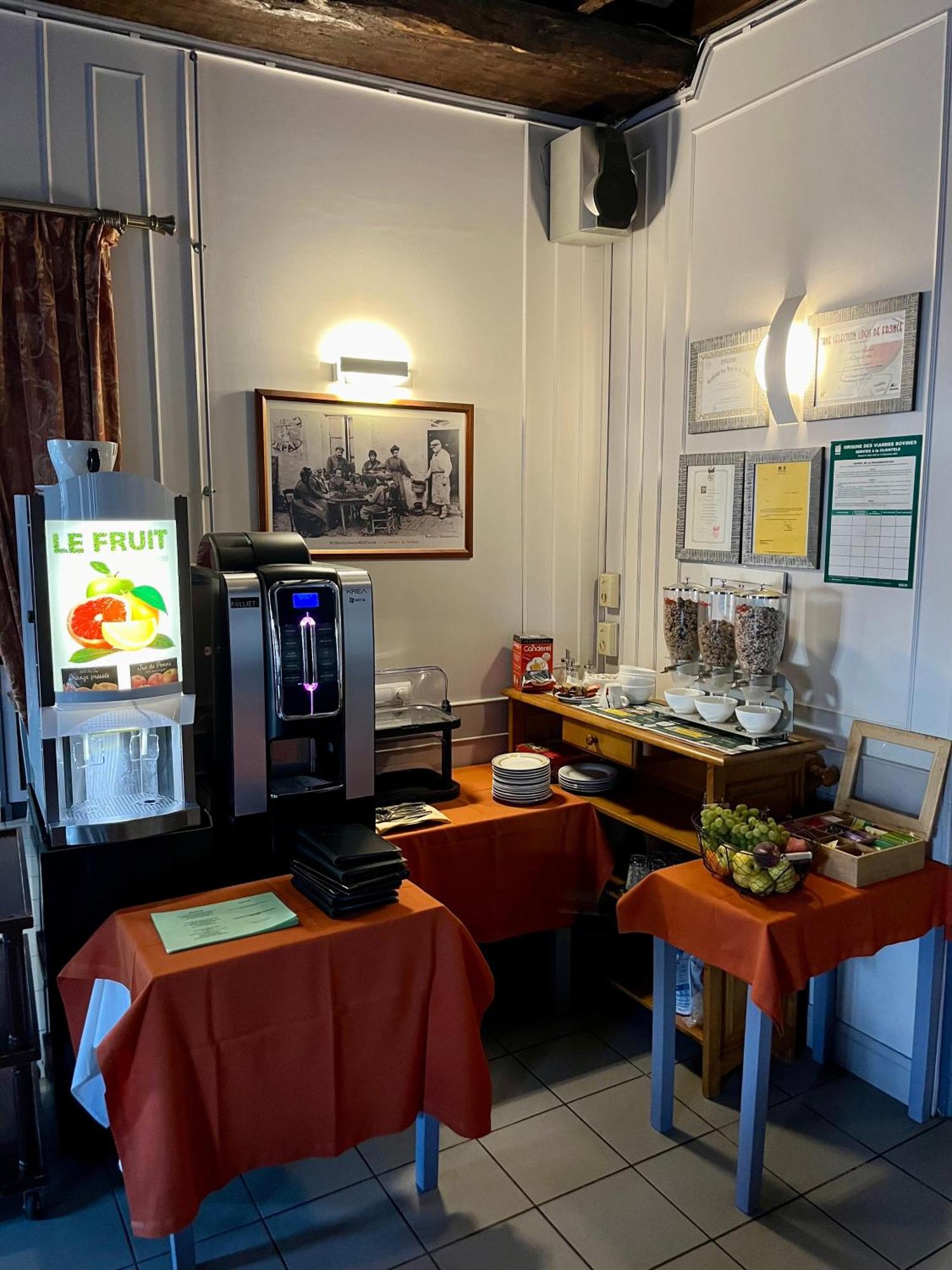 Le Relais De La Poste Hotel Pithiviers Eksteriør billede